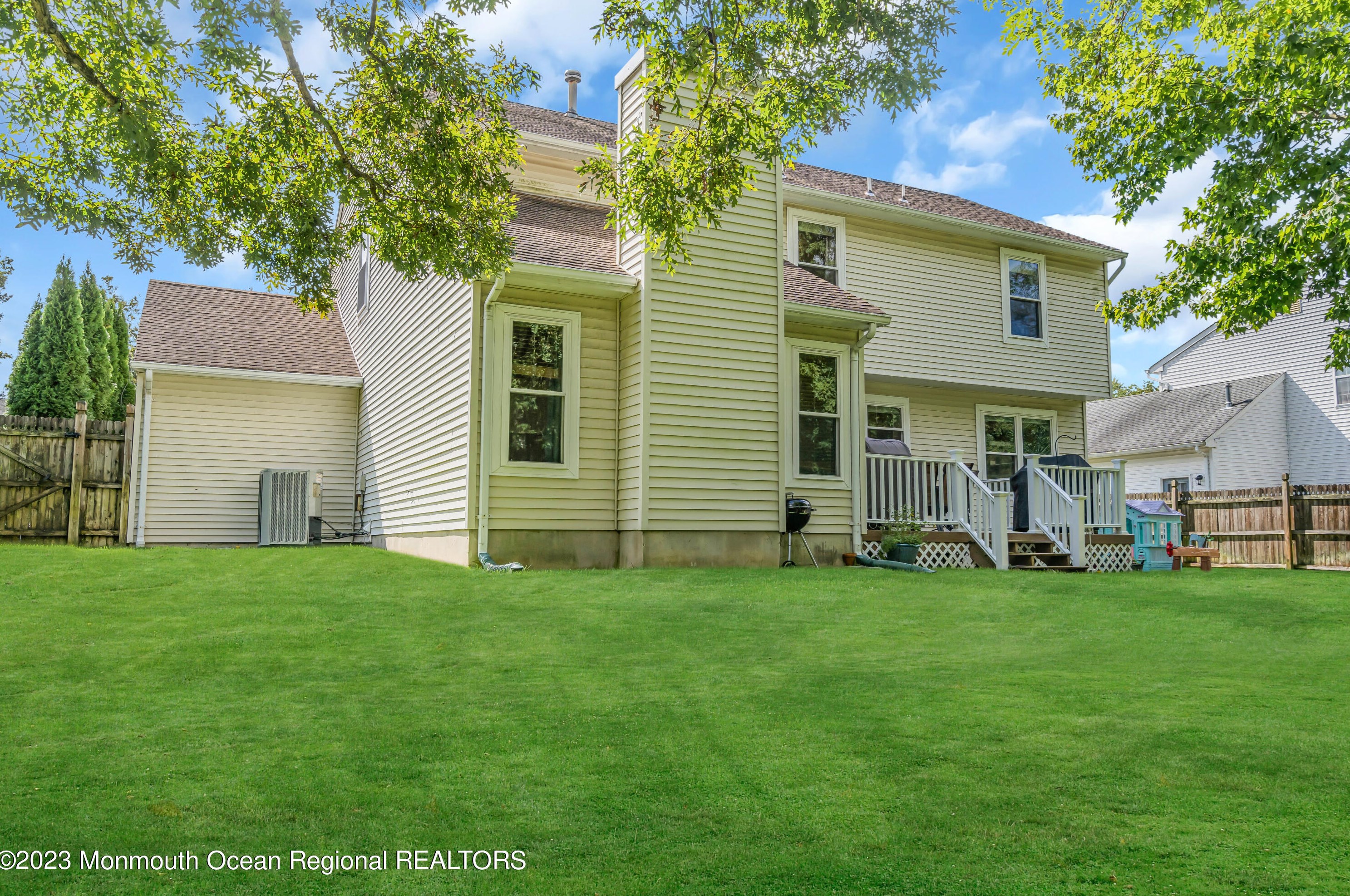 6 Winchester Dr, Wall Township NJ exterior