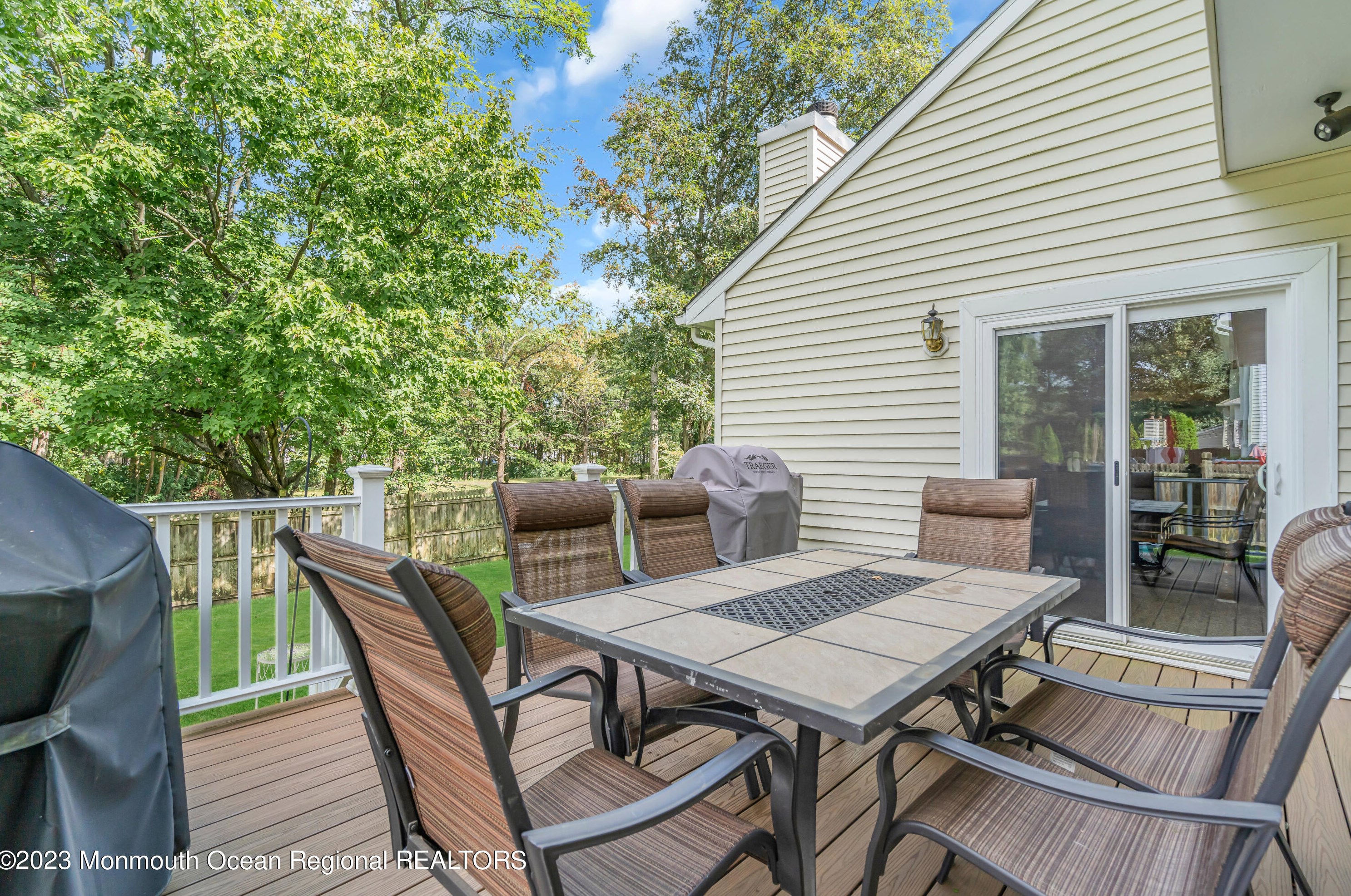 6 Winchester Dr, Wall Township NJ exterior