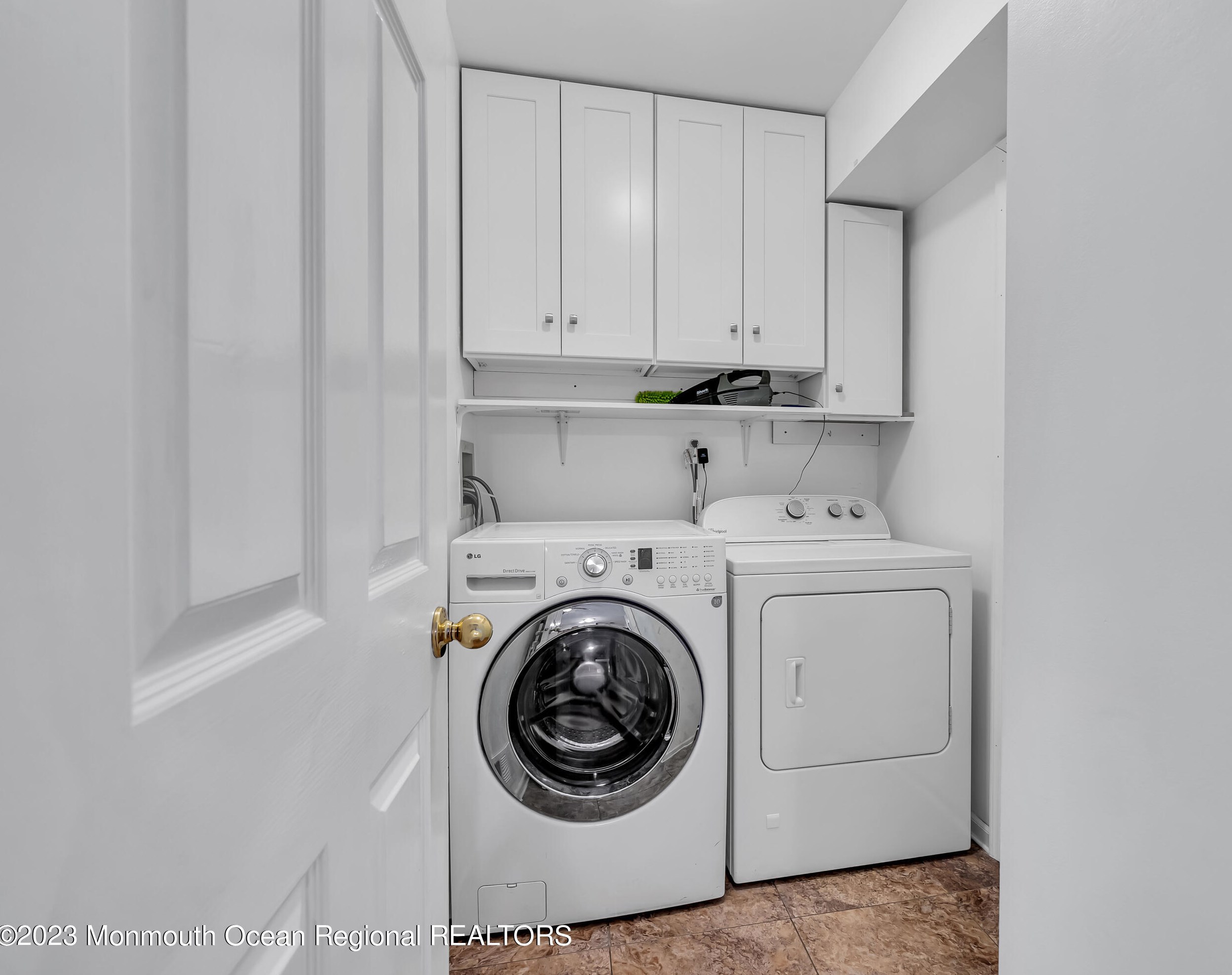 6 Winchester Dr, Wall Township NJ exterior