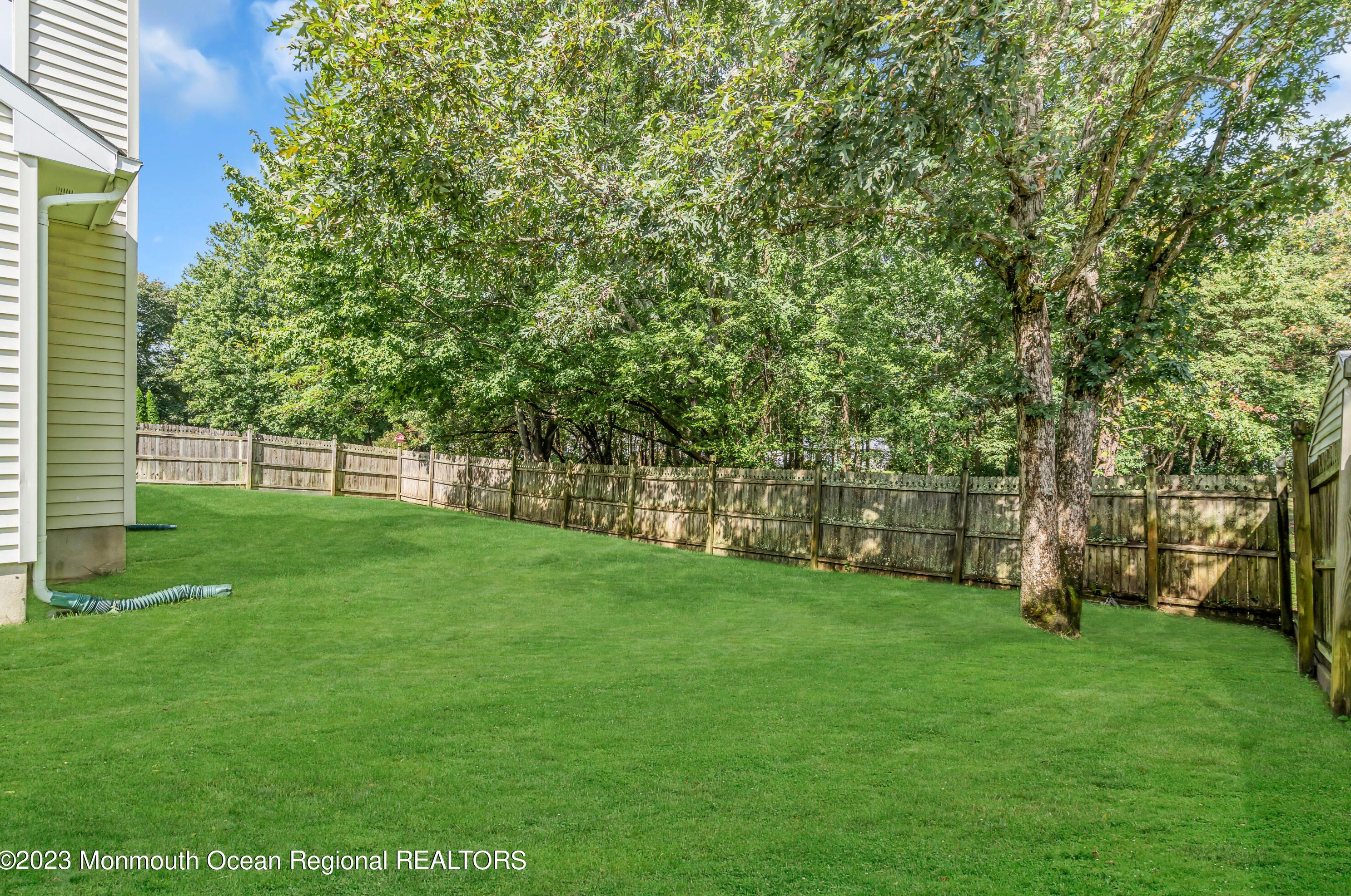 6 Winchester Dr, Wall Township NJ exterior