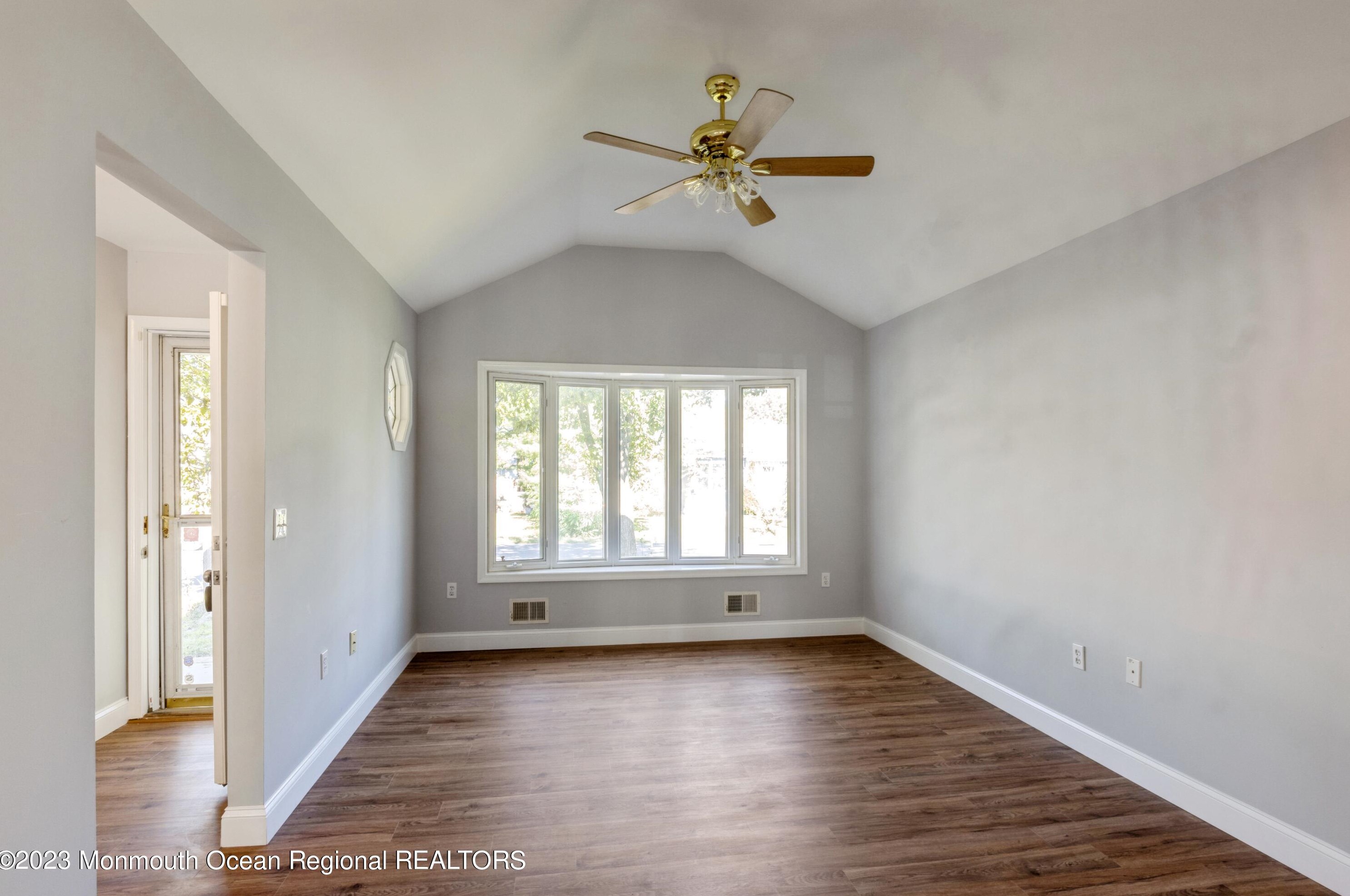 213 Ship Ave, Beachwood NJ  08722-2710 exterior