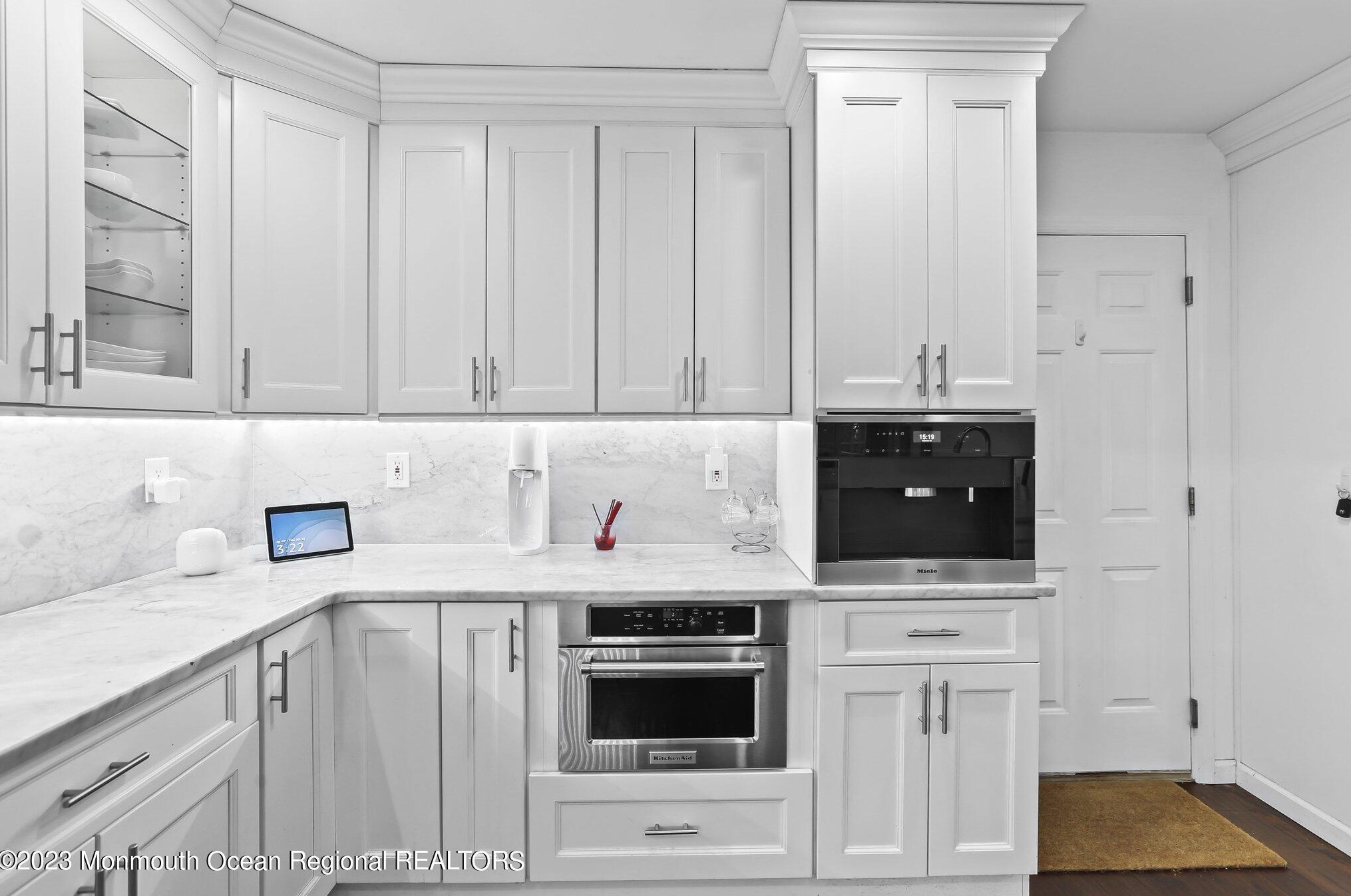 1 Fairway Blvd, Monroe Twp NJ  08831-2709 exterior