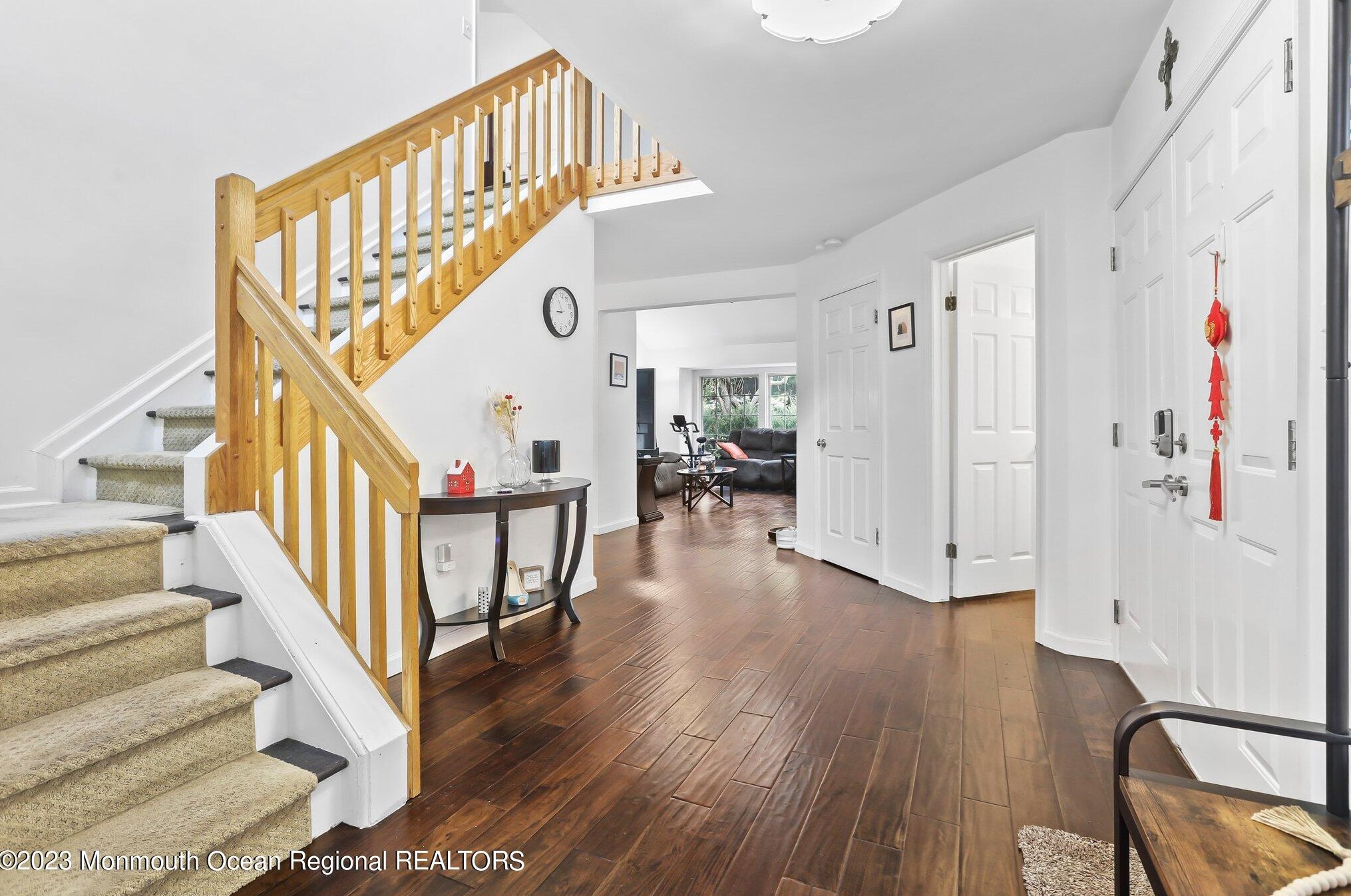 1 Fairway Blvd, Monroe Twp NJ  08831-2709 exterior