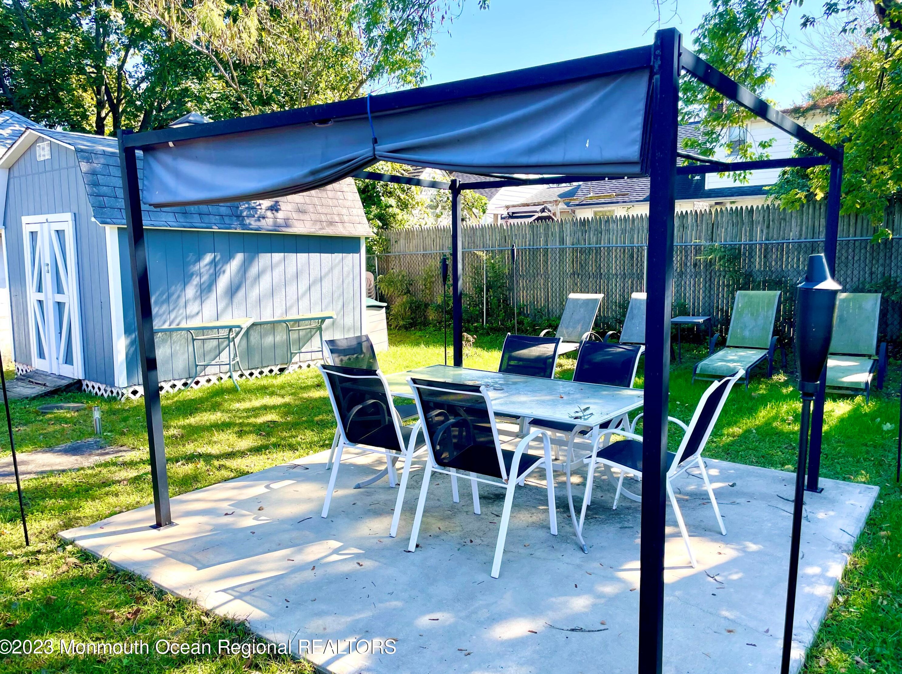 117 Neptune Ave, Beachwood NJ  08722-4019 exterior
