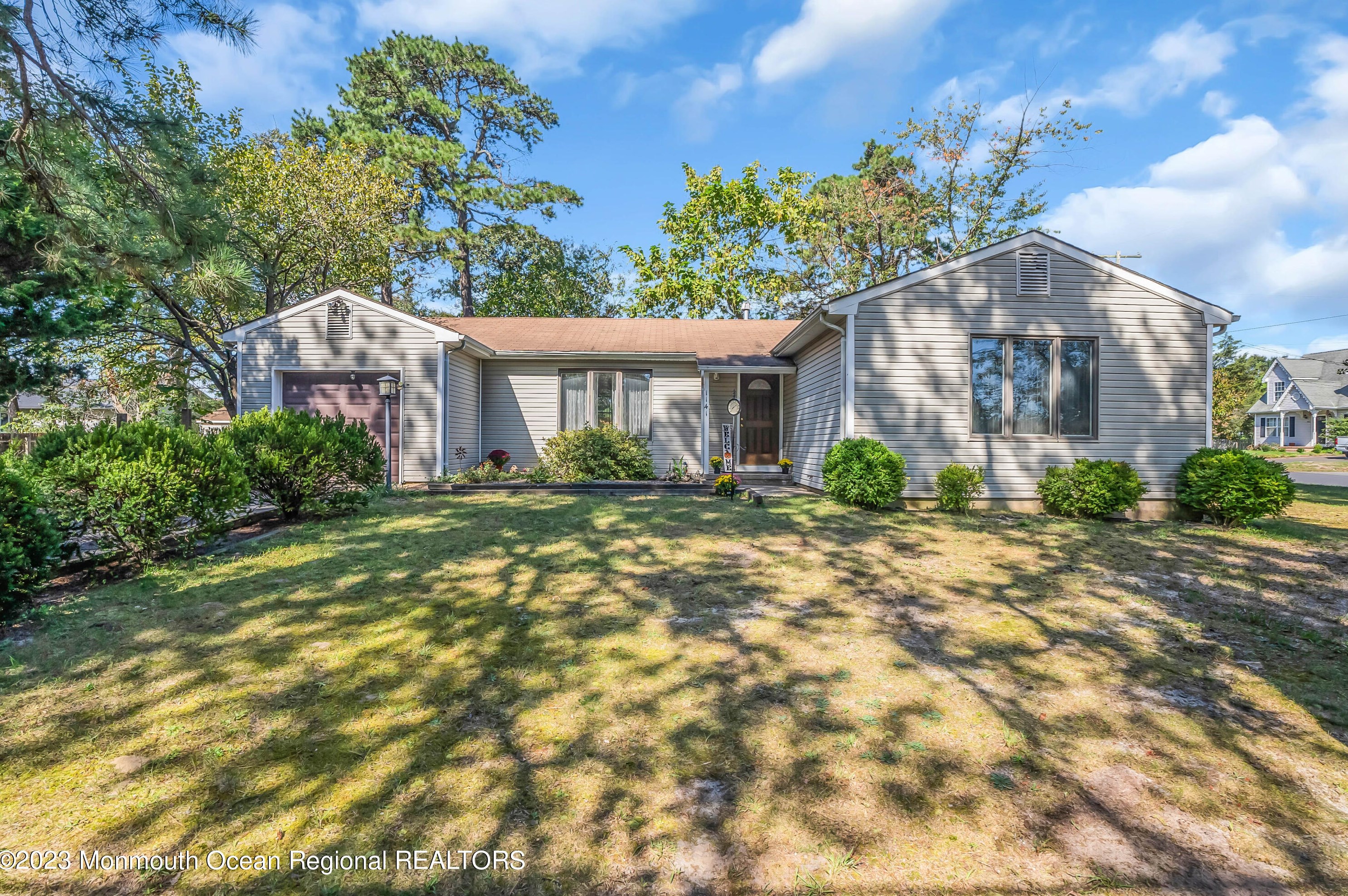 1141 6th Ave, Toms River NJ  08757-2612 exterior