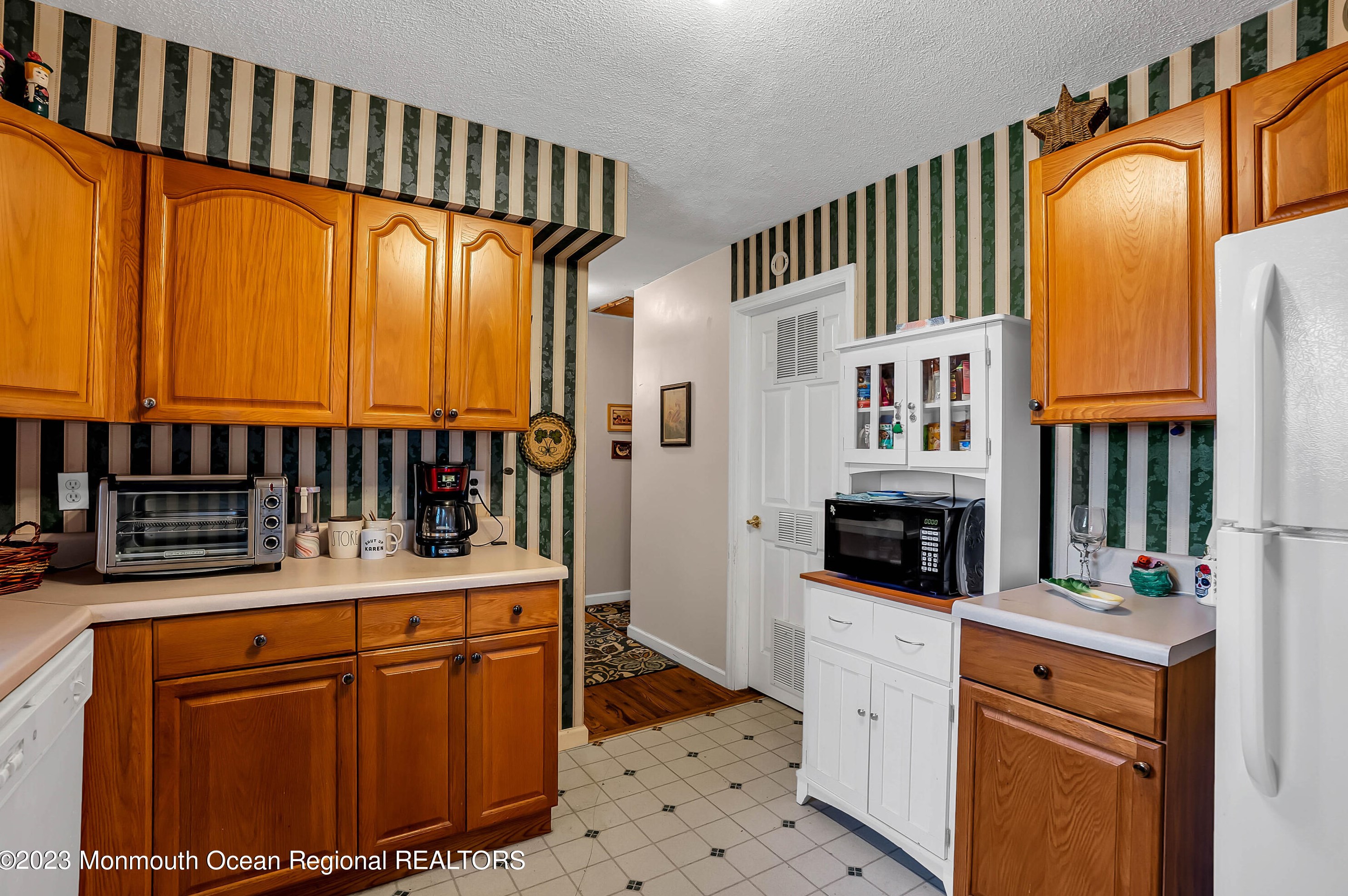 1141 6th Ave, Toms River NJ  08757-2612 exterior