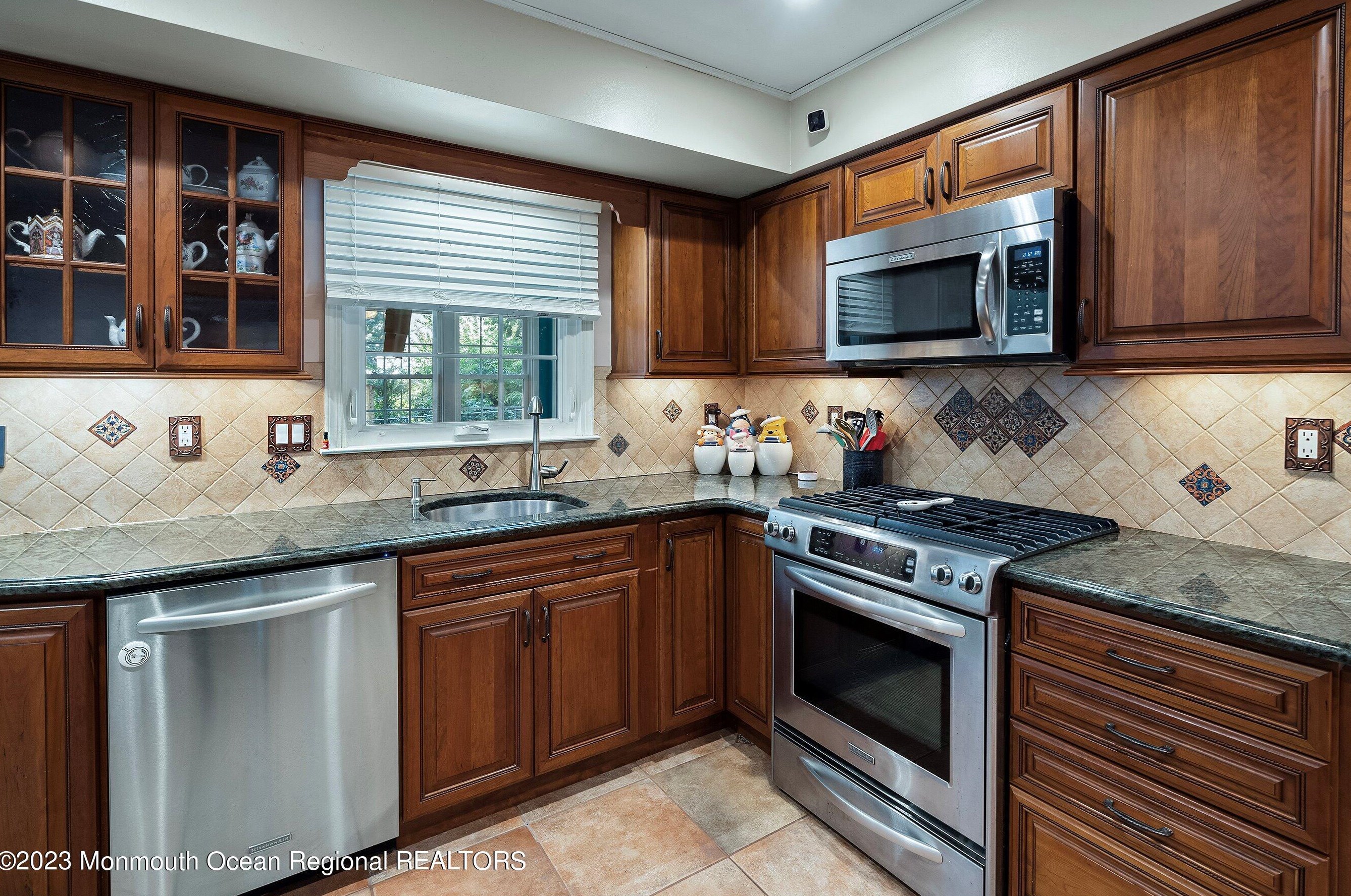 3 Adams Ct, Wall Township NJ  07731-1586 exterior