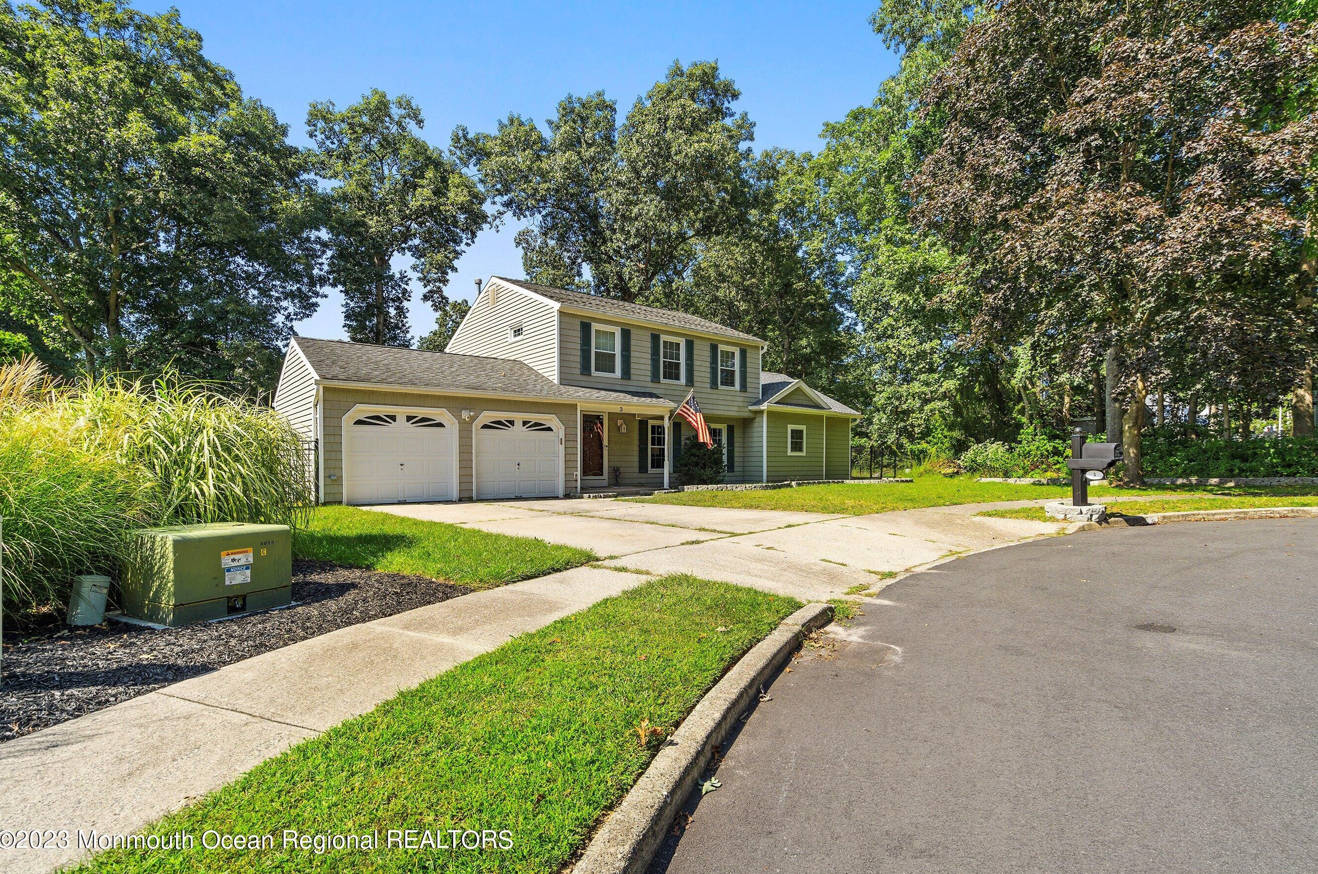 3 Adams Ct, Wall Township NJ  07731-1586 exterior