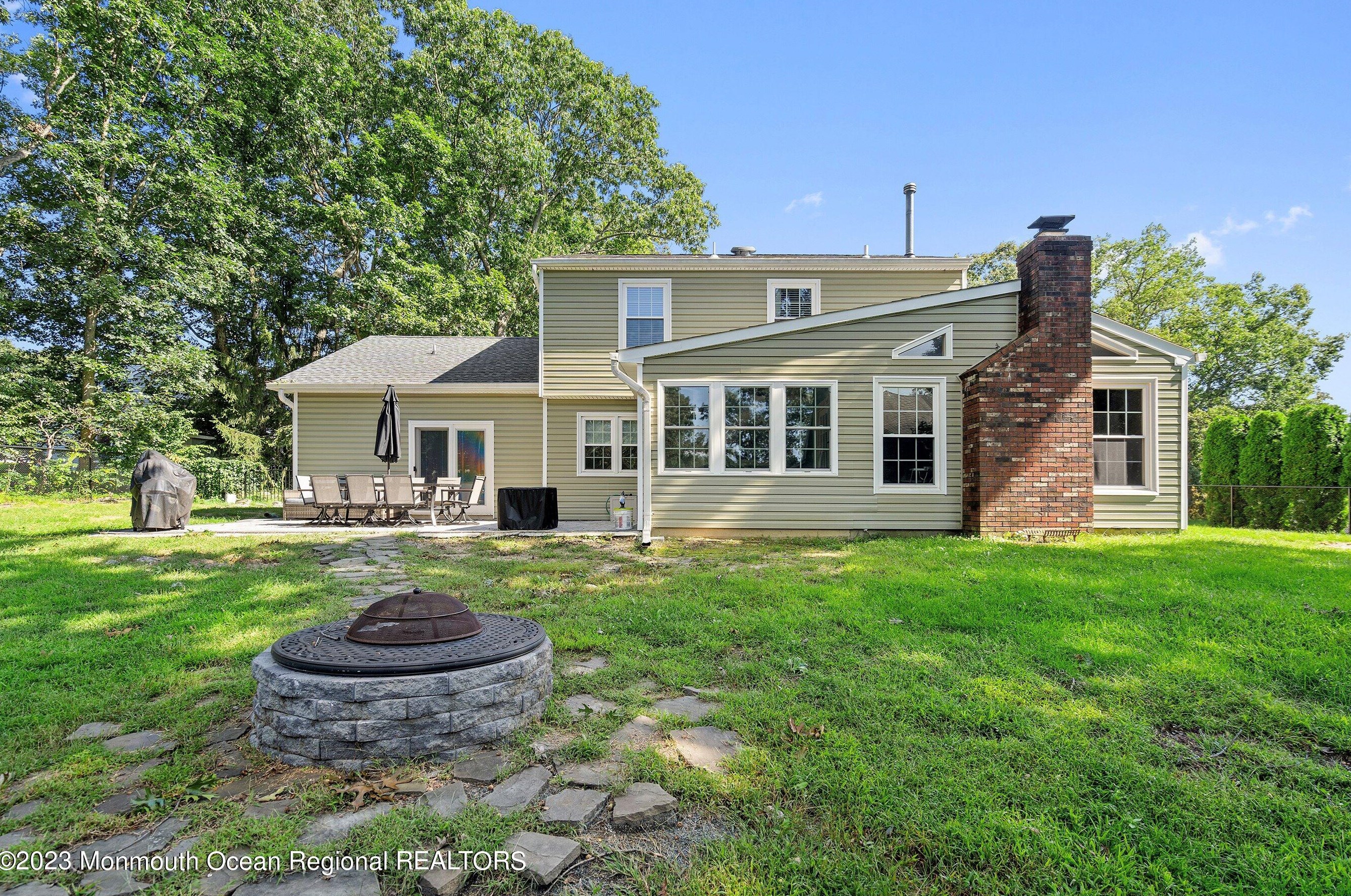 3 Adams Ct, Wall Township NJ  07731-1586 exterior