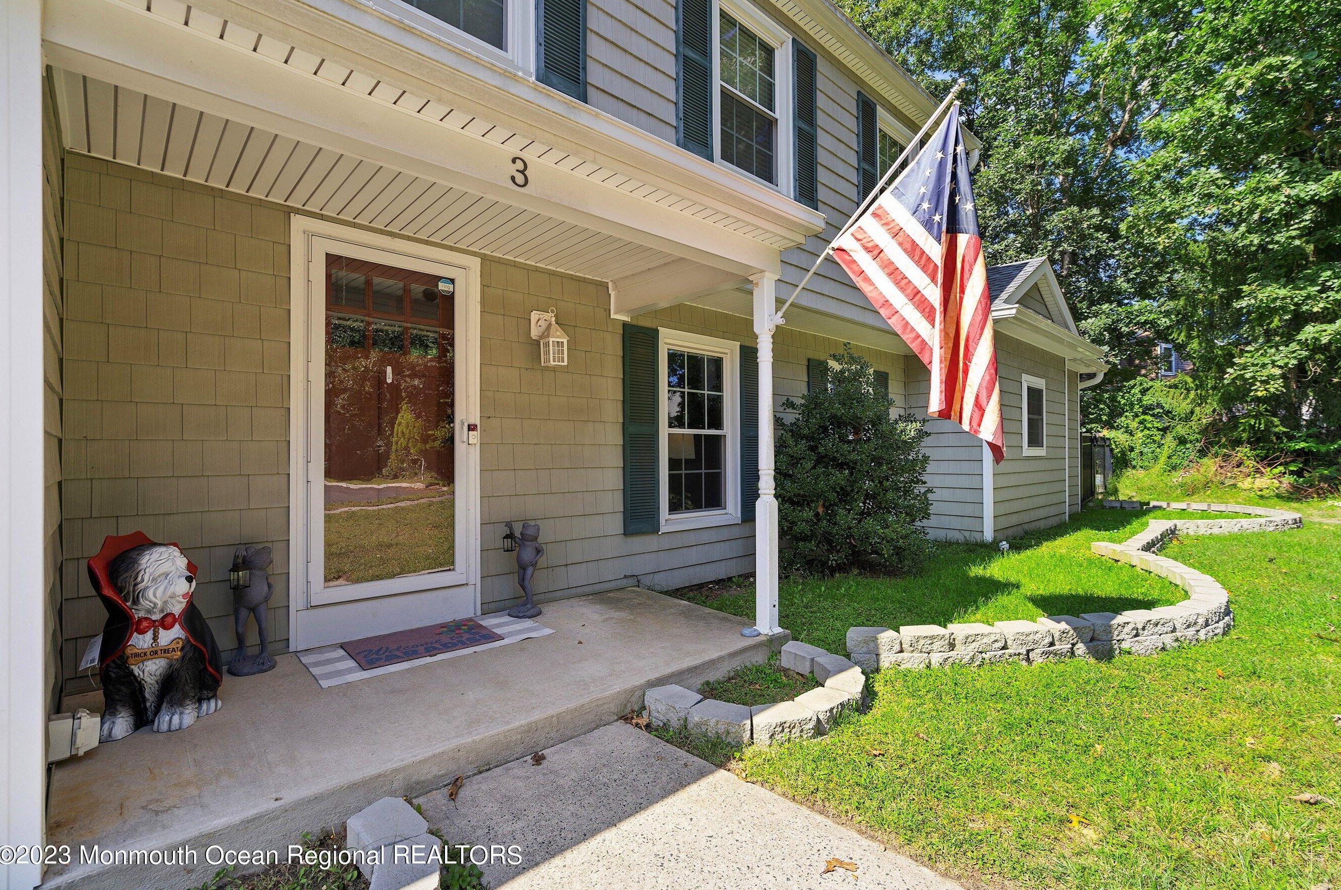 3 Adams Ct, Wall Township NJ  07731-1586 exterior