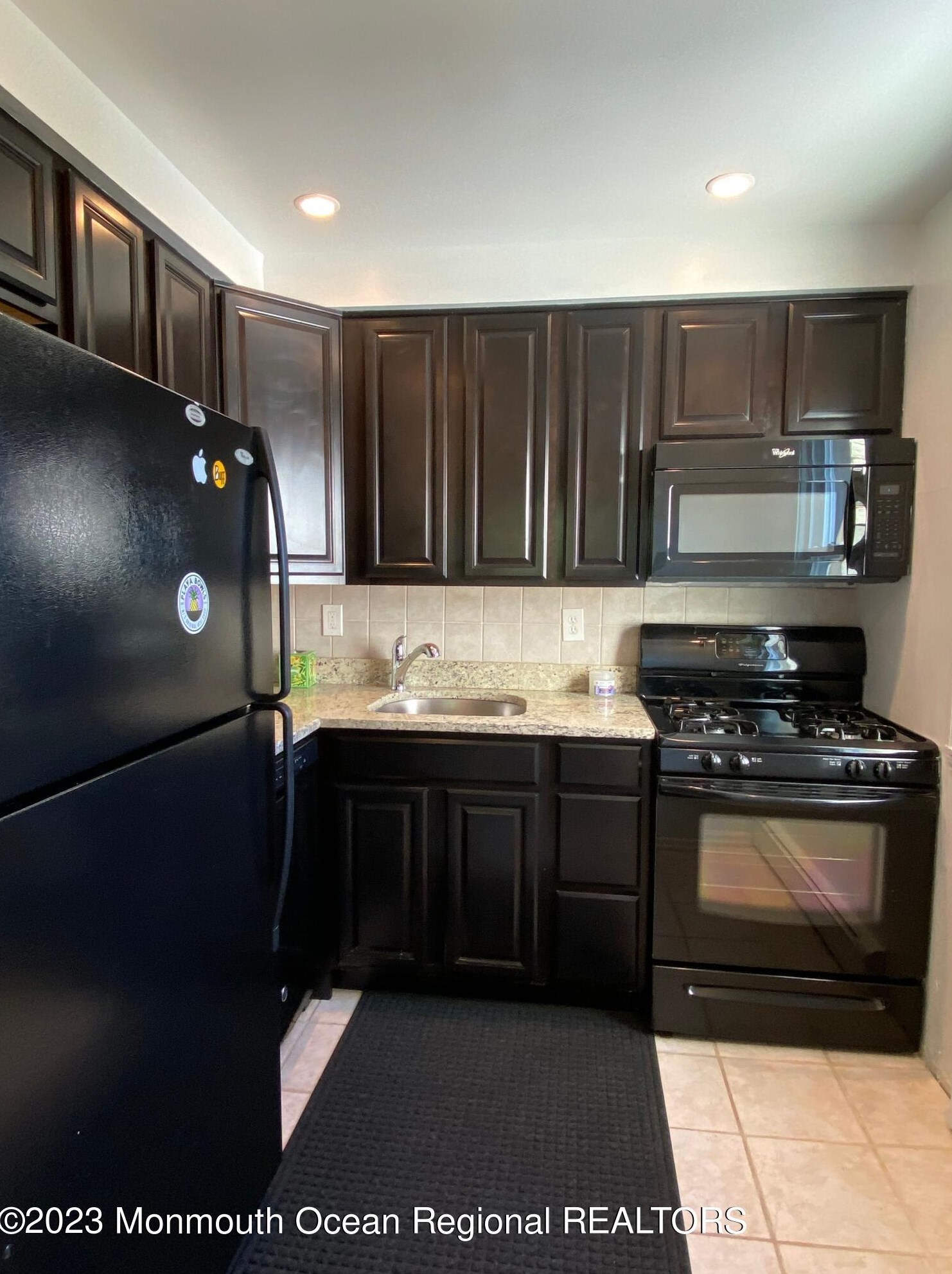 500 Cliffwood Ave, Matawan NJ  07747-2868 exterior