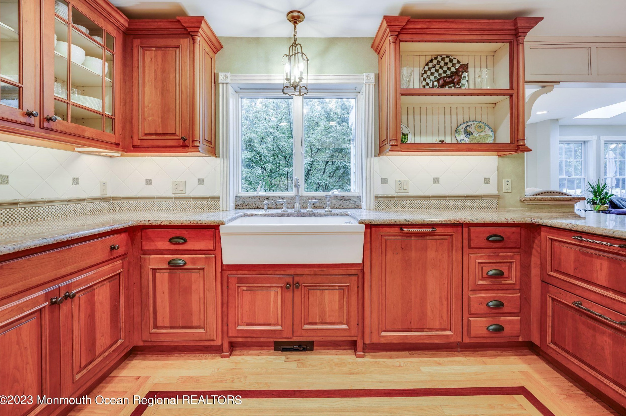 10 Beaver Dam Rd, Vanderburg NJ  07722-1302 exterior