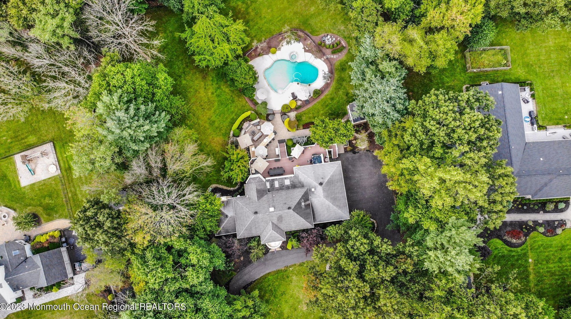 10 Beaver Dam Rd, Vanderburg NJ  07722-1302 exterior