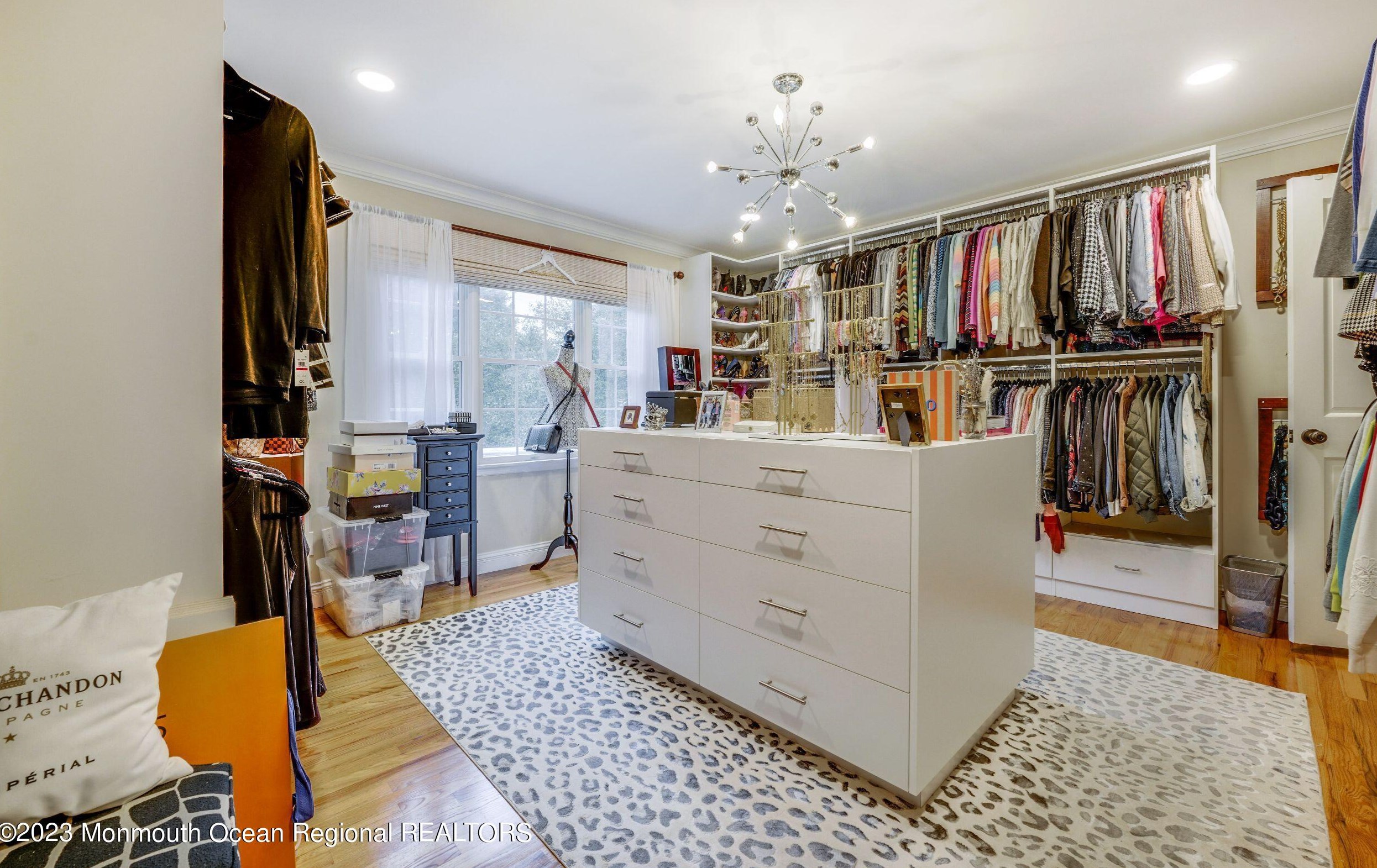 10 Beaver Dam Rd, Vanderburg NJ  07722-1302 exterior