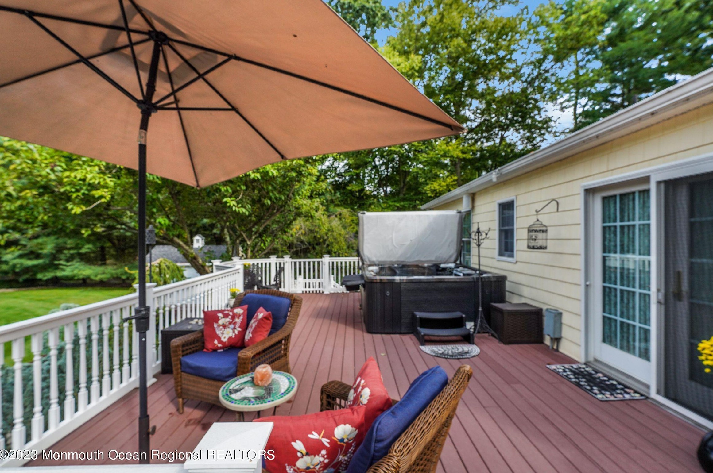 10 Beaver Dam Rd, Vanderburg NJ  07722-1302 exterior