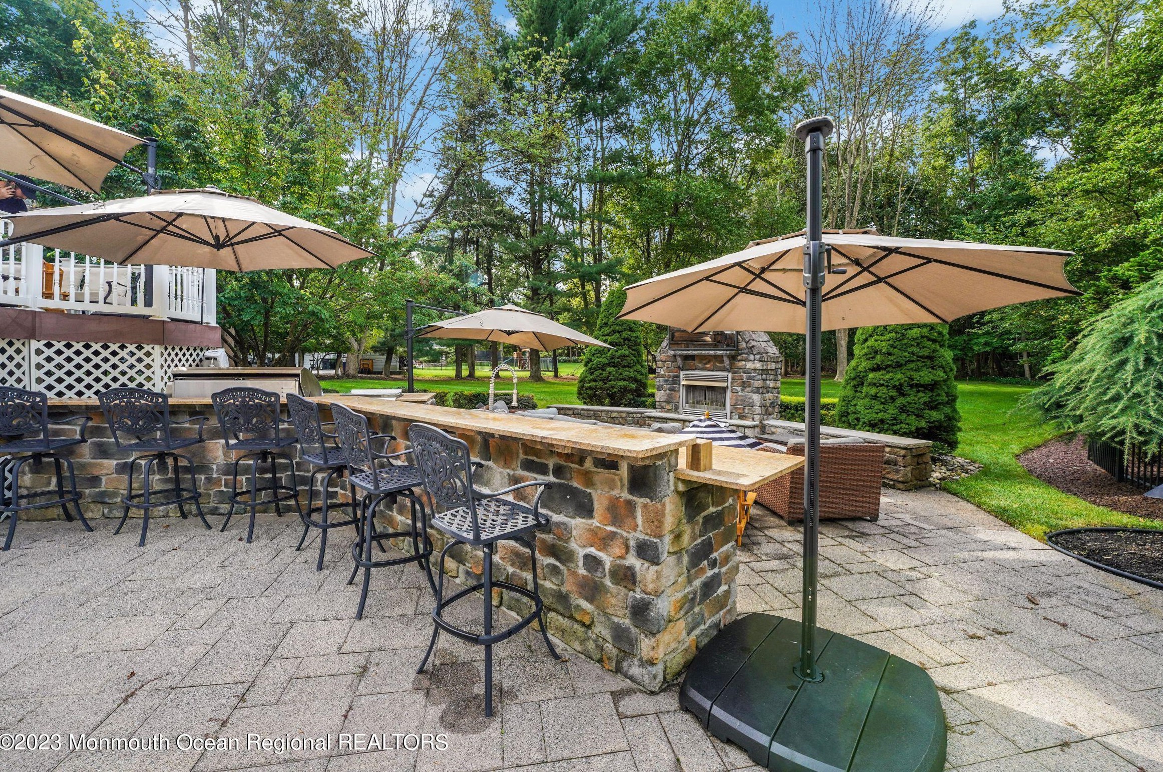 10 Beaver Dam Rd, Vanderburg NJ  07722-1302 exterior