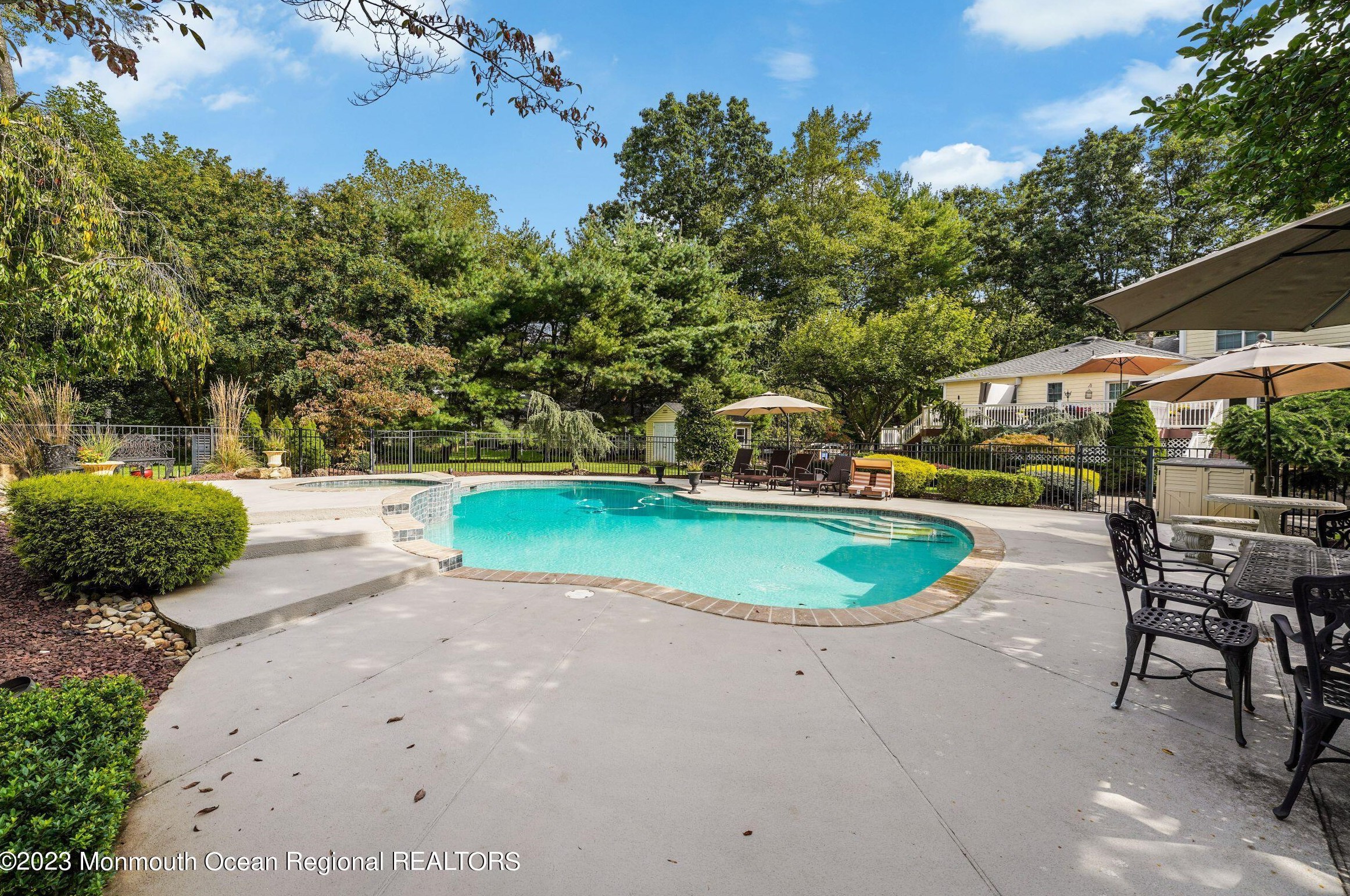 10 Beaver Dam Rd, Vanderburg NJ  07722-1302 exterior