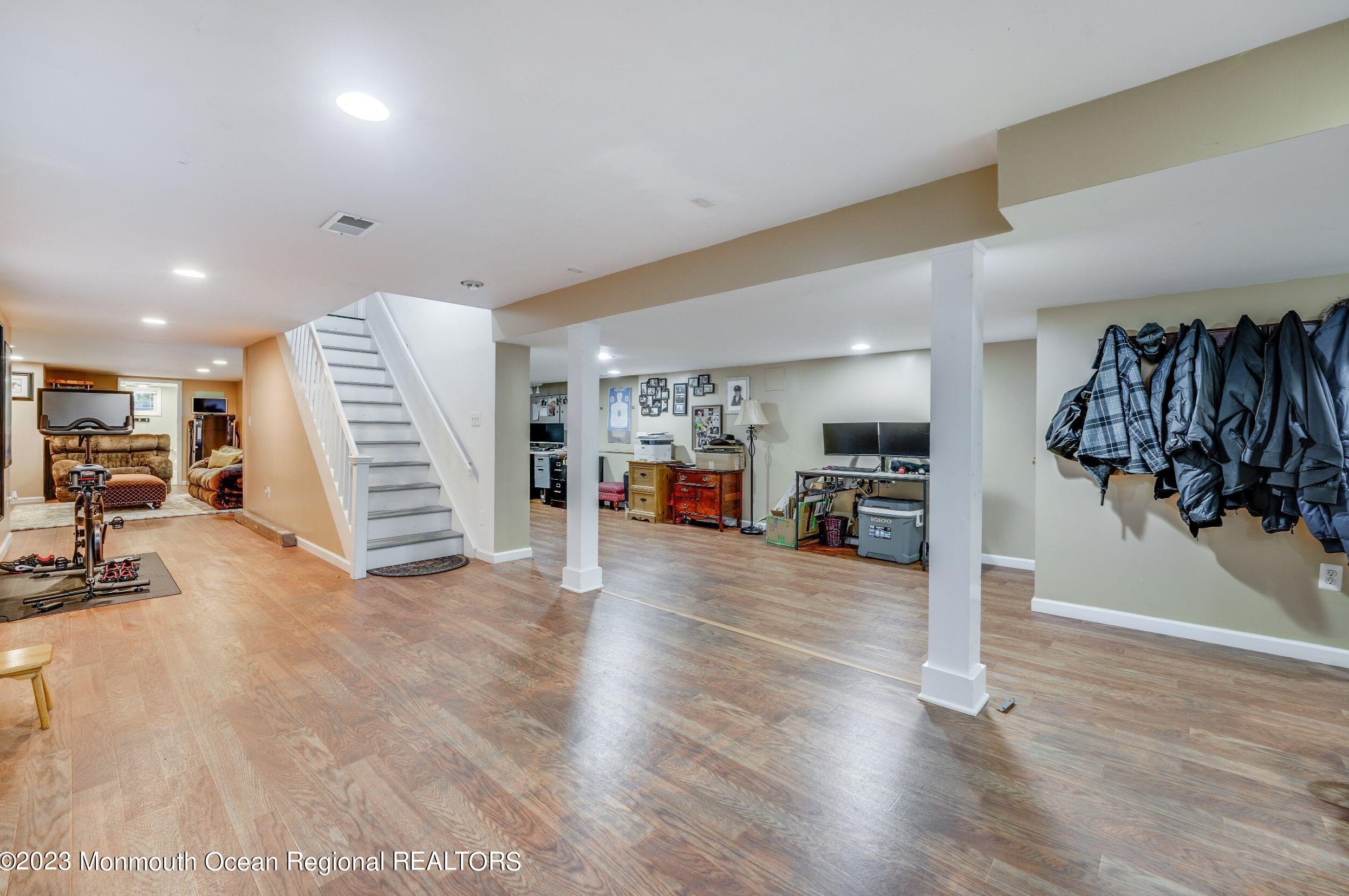 10 Beaver Dam Rd, Vanderburg NJ  07722-1302 exterior