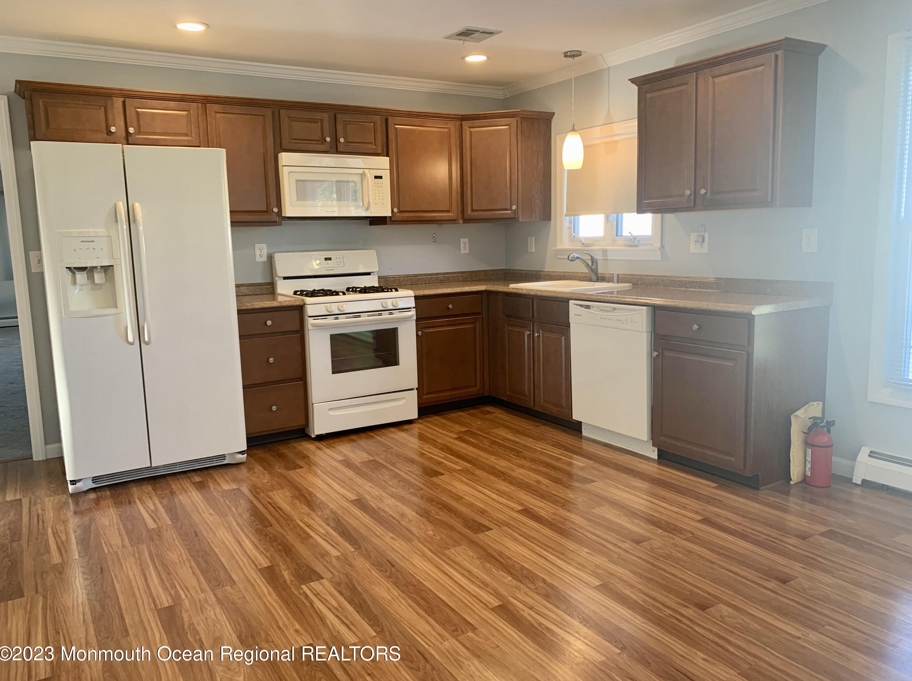 42 Georgetown Dr, Toms River NJ  08757-4320 exterior