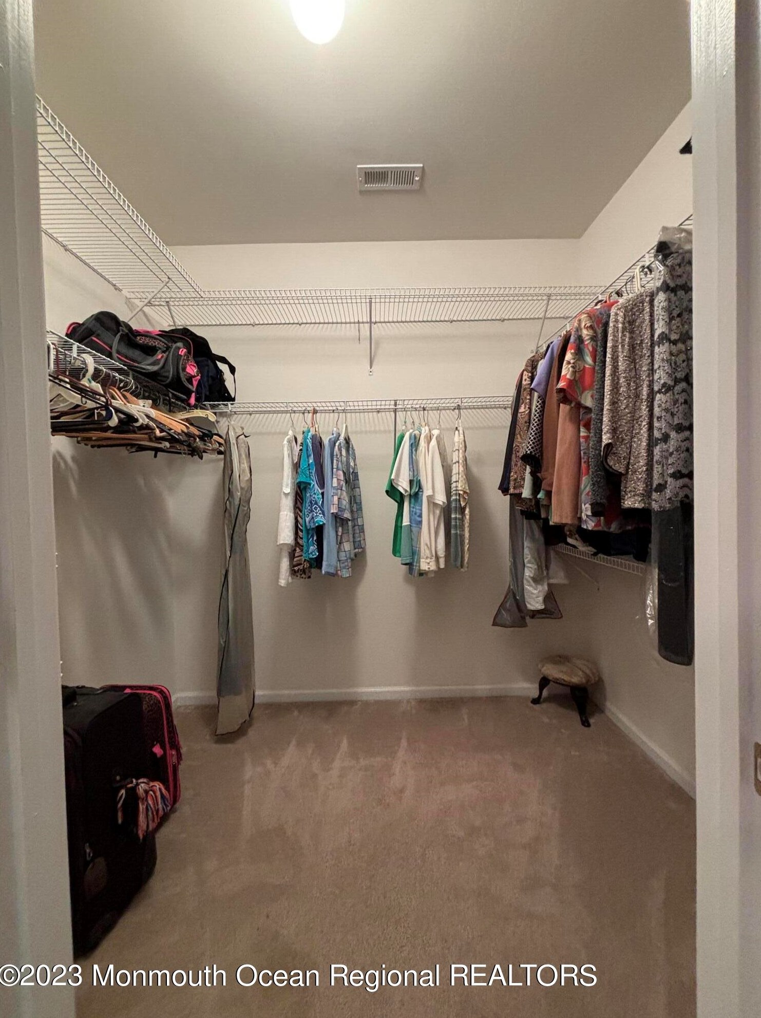 186 Valencia Dr, Monroe Township NJ  08831-5978 exterior