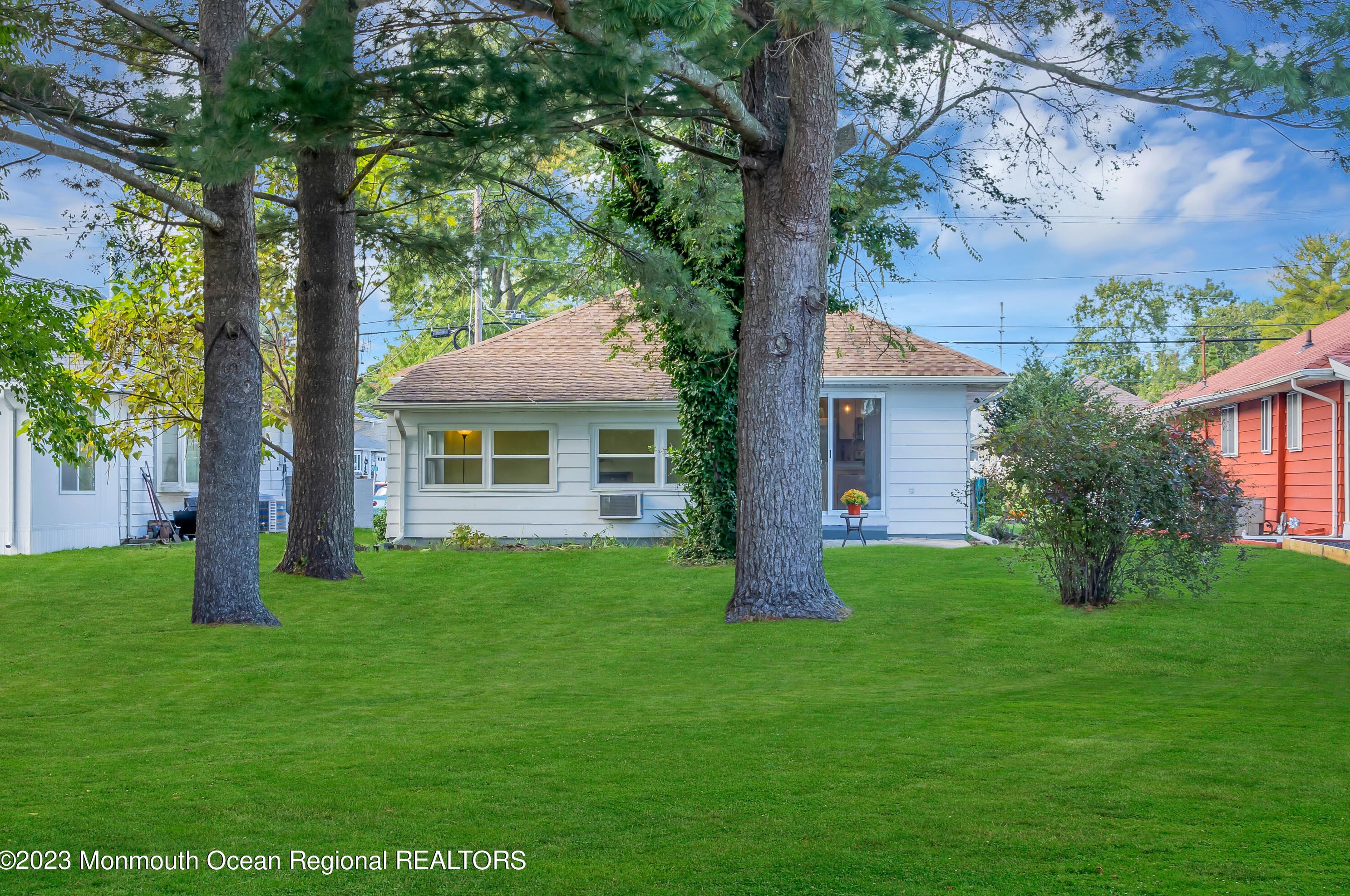 1841 Yorktowne Blvd, Toms River NJ  08753-1509 exterior