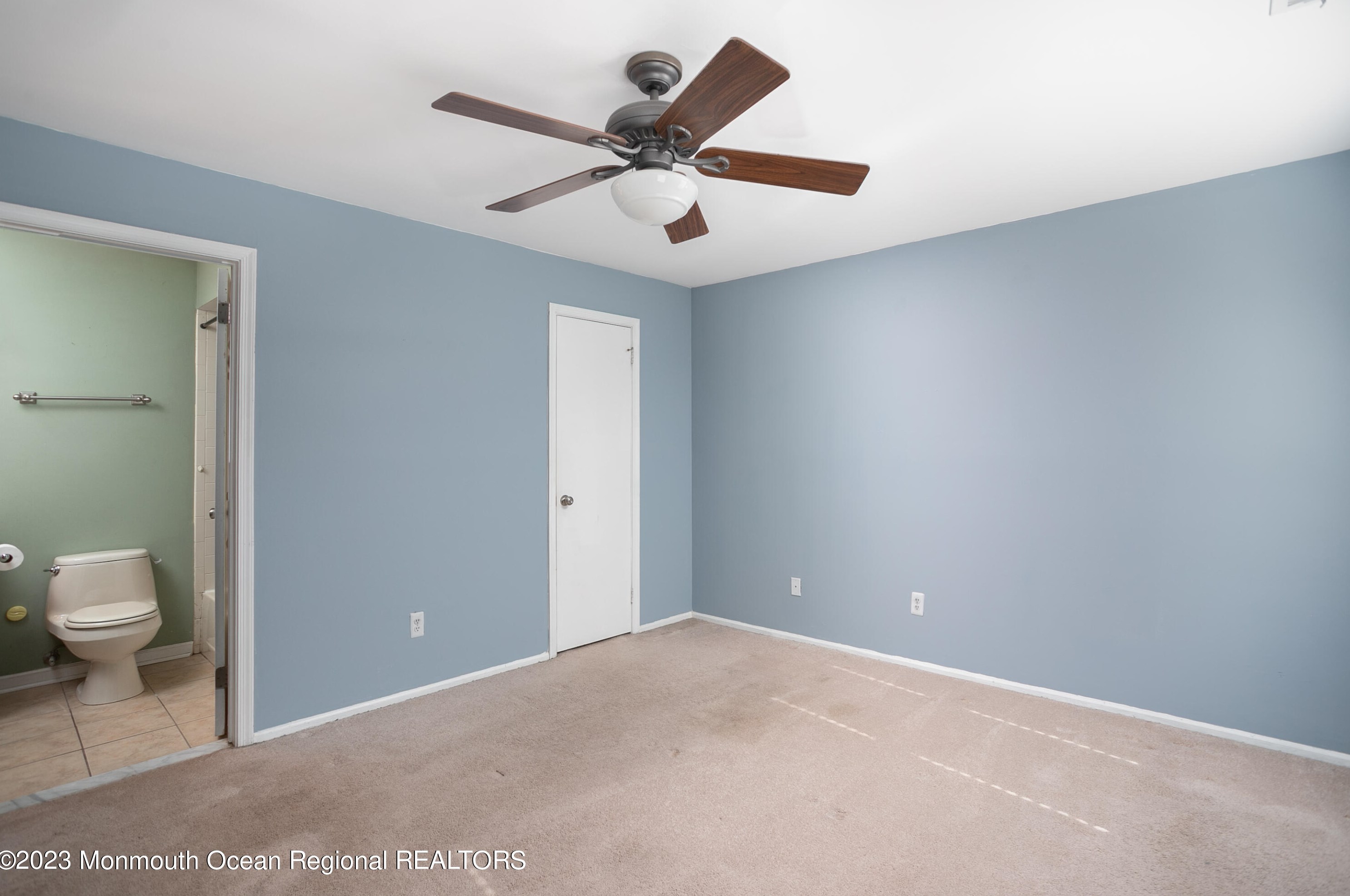 26 Wyndham Pl, Trenton NJ  08691-3121 exterior