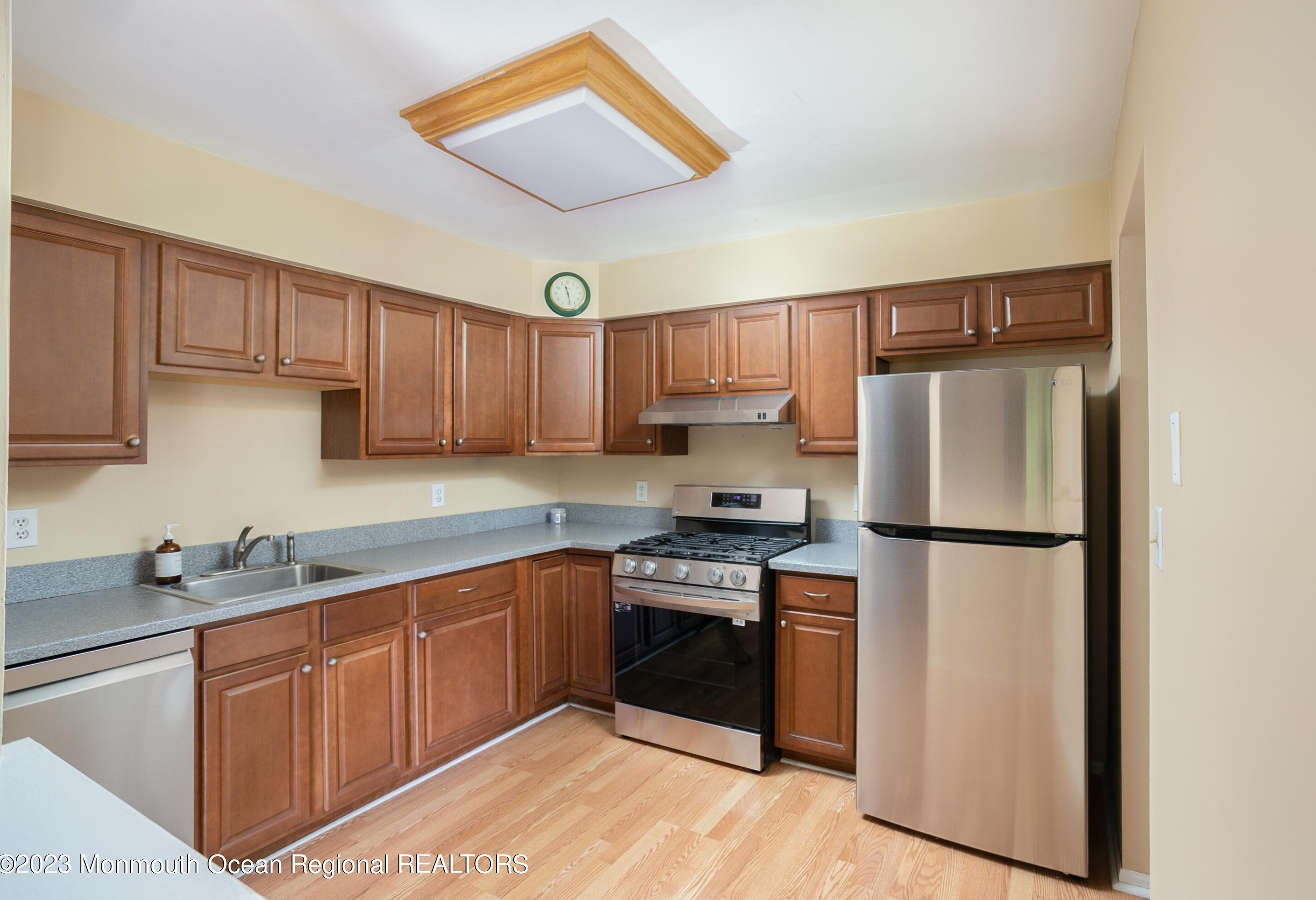 26 Wyndham Pl, Trenton NJ  08691-3121 exterior