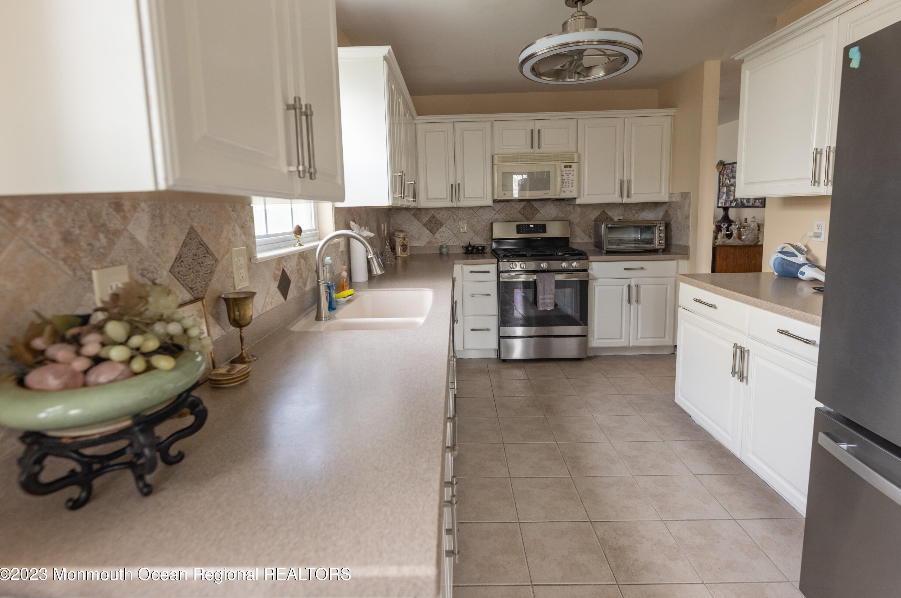 86 San Anita Dr, Wall Township NJ  07753-7568 exterior