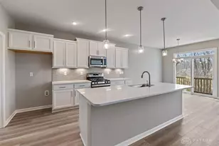 2639 Golden Leaf Dr, Beavercreek, OH 45431 - Photo 7