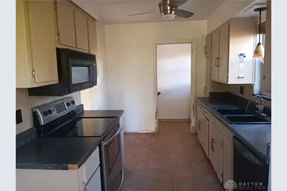 421 W Hudson Avenue, Dayton, OH 45406 - Photo 9