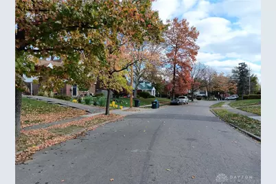 421 W Hudson Avenue, Dayton, OH 45406 - Photo 3