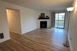 9586 Woodland Hills Dr, West Chester, OH 45011 - Photo 13