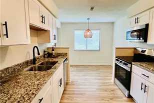 9586 Woodland Hills Dr, West Chester, OH 45011 - Photo 3