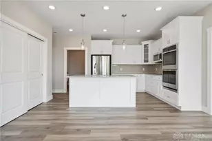 1427 Triple Crown Wy, Beavercreek Twp, OH 45385 - Photo 15