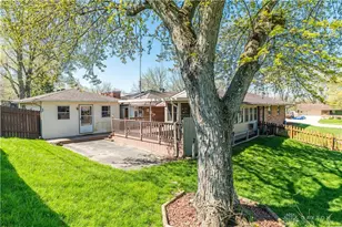 758 Cransberry Dr, Dayton, OH 45449 - Photo 5