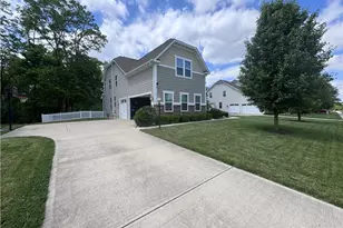 212 Triple Crown Dr, Vandalia, OH 45377 - Photo 3