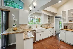 450 Ridgewood Ave, Oakwood, OH 45409 - Photo 17