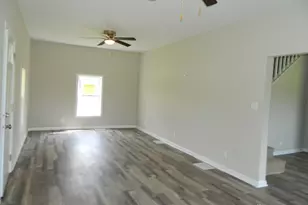 16 W Walnut St, Jeffersonville, OH 43128 - Photo 7