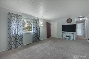 250 Grantwood Dr, Dayton, OH 45449 - Photo 3