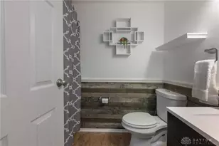 250 Grantwood Dr, Dayton, OH 45449 - Photo 23