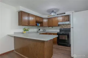 250 Grantwood Dr, Dayton, OH 45449 - Photo 7