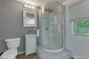 250 Grantwood Dr, Dayton, OH 45449 - Photo 19