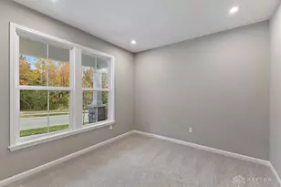 2619 Golden Leaf Dr, Beavercreek, OH 45431 - Photo 9