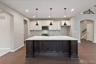 2379 Forest Oaks Dr, Beavercreek, OH 45431 - Photo 3