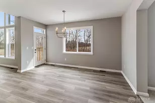 2544 Golden Leaf Dr, Beavercreek, OH 45431 - Photo 9