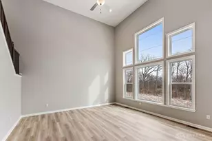 2544 Golden Leaf Dr, Beavercreek, OH 45431 - Photo 5