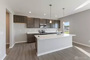 535 Iris Dr, Yellow Springs Vlg, OH 45387 - Photo 3