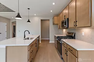 2387 Forest Oaks Dr, Beavercreek, OH 45431 - Photo 5