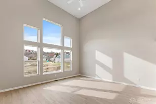 2587 Golden Leaf Dr, Beavercreek, OH 45431 - Photo 9