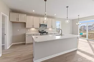 2587 Golden Leaf Dr, Beavercreek, OH 45431 - Photo 3